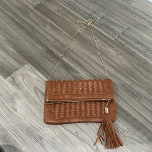 Crossover purse or handbag can go both ways